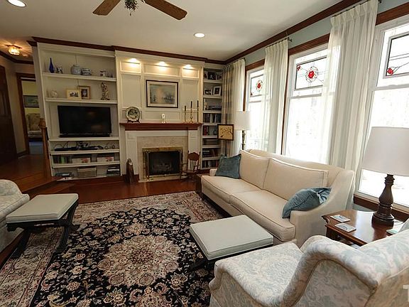 3rd image of 36 Churchwell Ct