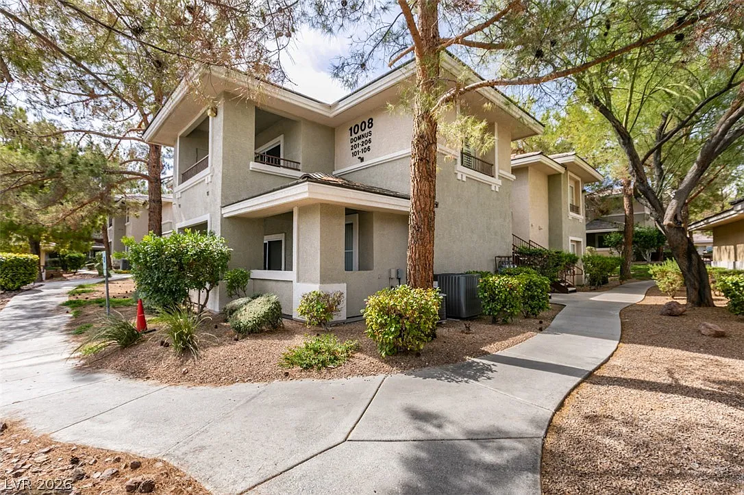 3 bed, 2.0 bath, 1338 sqft, $1,695 — Photo 4