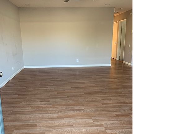 2nd image of 1387 McQuesten Dr APT D