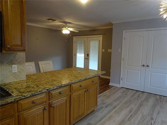 4th image of 1432 Field Ave