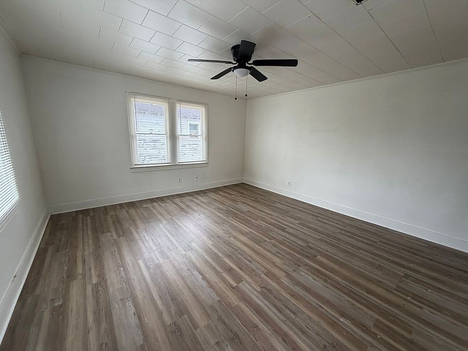 1st image of 420 Joan St