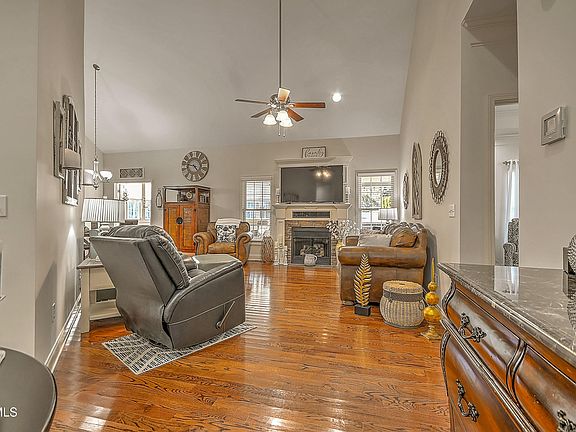 5th image of 1351 Knights Bridge Cir
