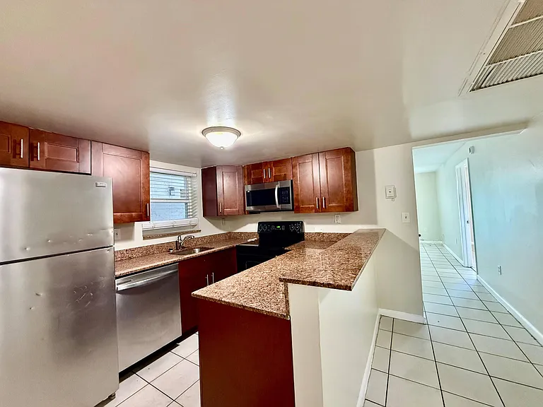 700 SW 81st Ave #1A — Photo 2