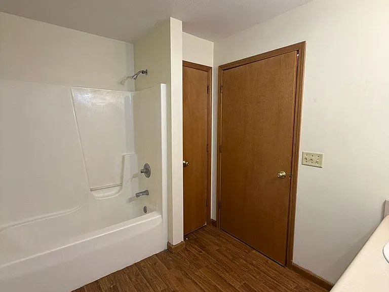 218 Stonewall Ct — Photo 16