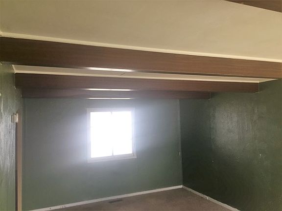 4th image of 872 Congress St