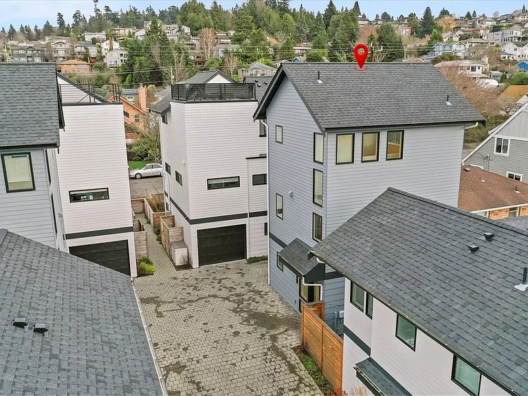 3239 61st Ave SW #B — Photo 37
