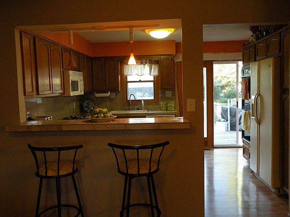 kitchen with breakfast bar