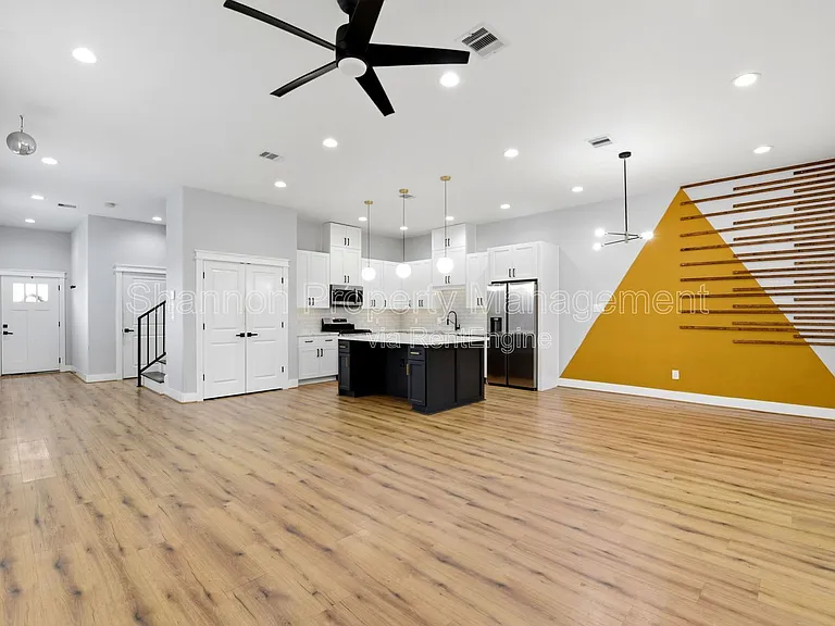 6476 T C Jester Blvd — Photo 15