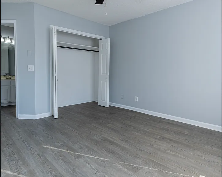 120 Harbison Dr — Photo 6