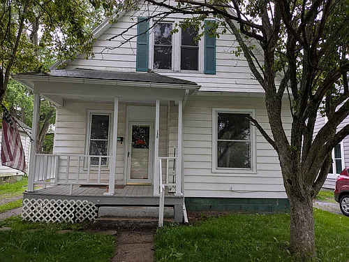 77 N Pine St Photo 1