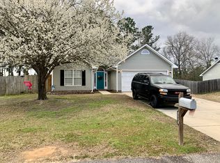 108 Longleaf Pines Dr, Raeford, NC 28376