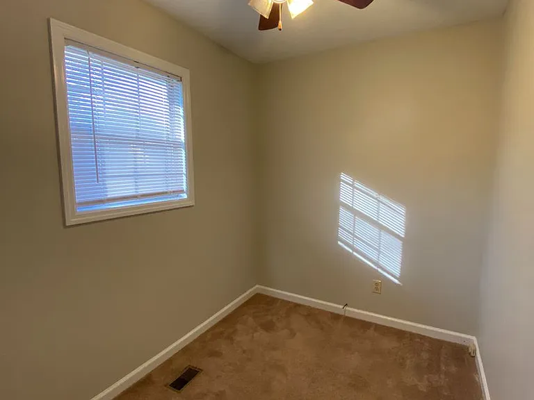 81 Eastwood Dr — Photo 7