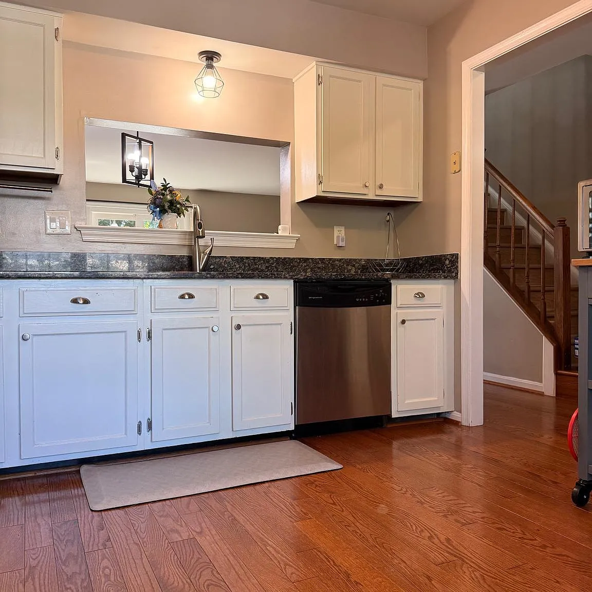 3 bed, 2.5 bath, 1928 sqft, $2,500 — Photo 3