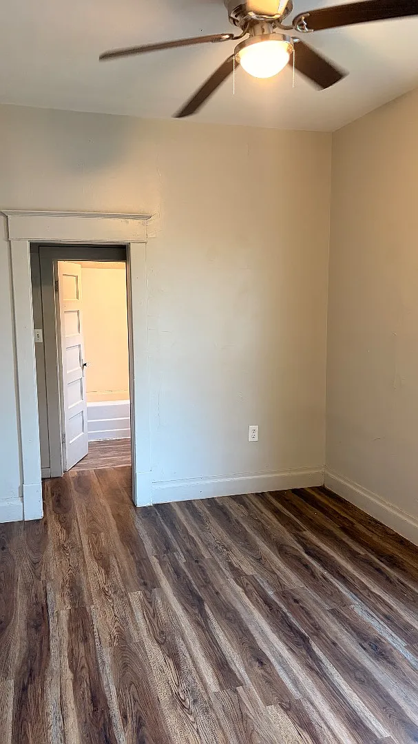 123 N Washington St — Photo 4