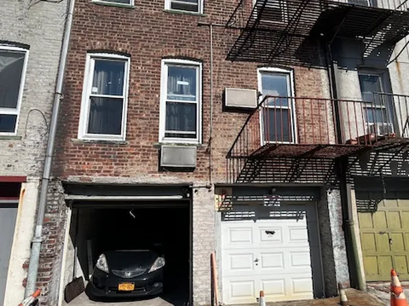 25 Van Dam Street image 4 of 22