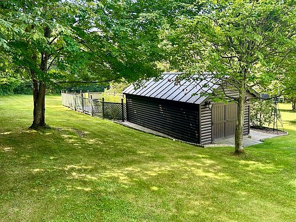 5th image of 1019 Hebard Hill Road