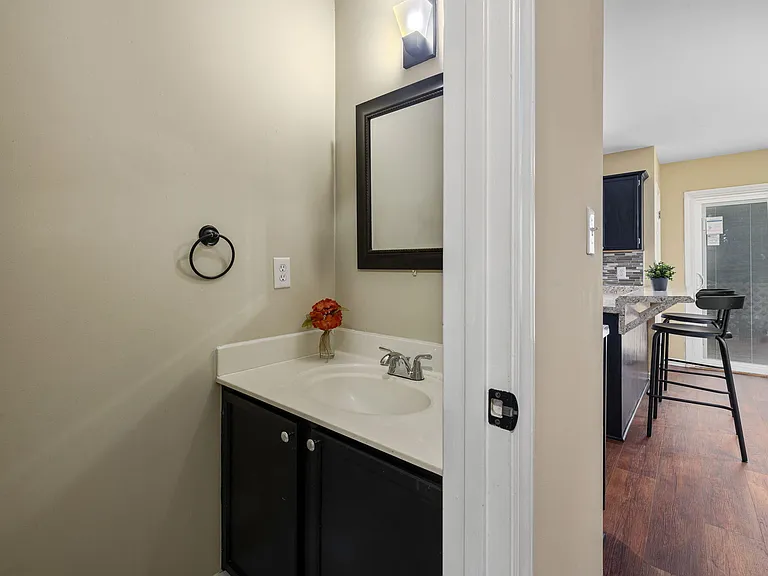 208 Texanna Way — Photo 6