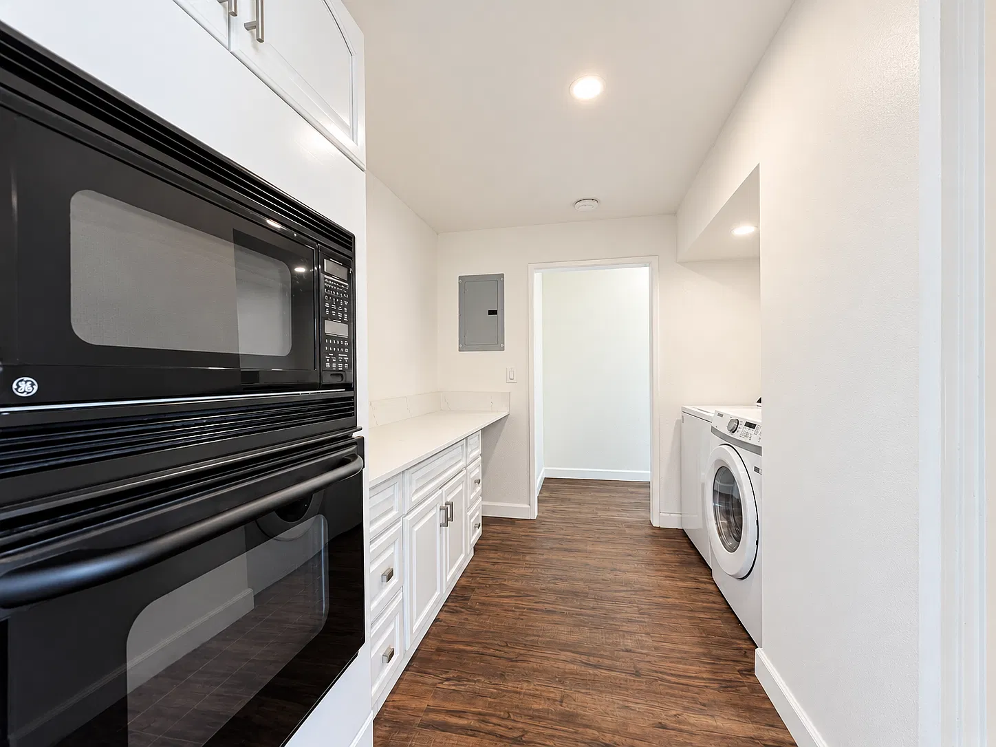 3 bed, 2.5 bath, 1800 sqft, $3,600 — Photo 4