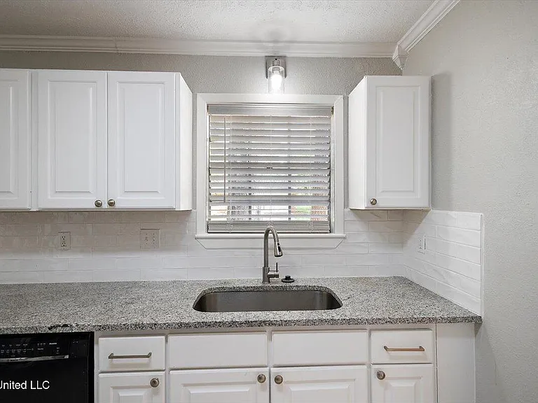 36 Pebble Hill Dr — Photo 14