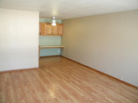 2nd image of 616 10th Ave SE #205