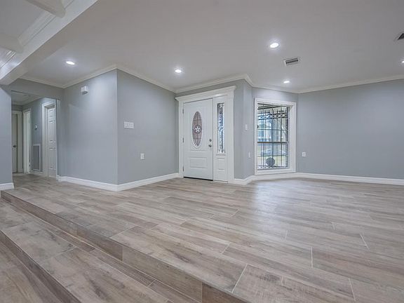 5th image of 4931 Glenmeadow Dr