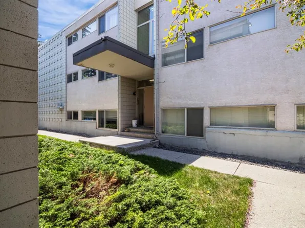 56 N Hamlet Rd SW #126, Calgary, AB T2V 3C8