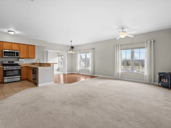 33 Naomis Way #302, Colchester, VT 05446