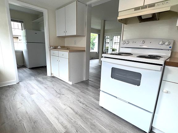 4th image of 567 N Walnut St #1