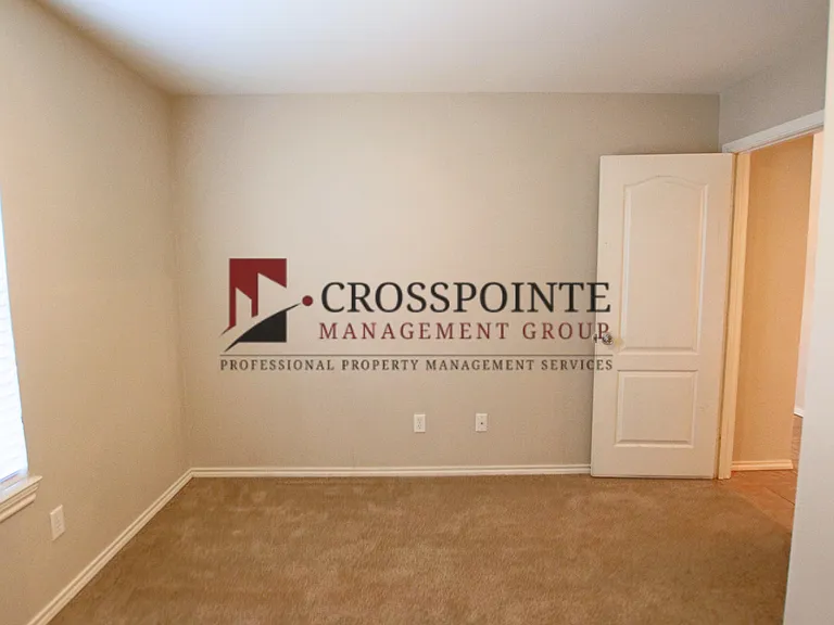 17114 Sentinel Ln — Photo 8