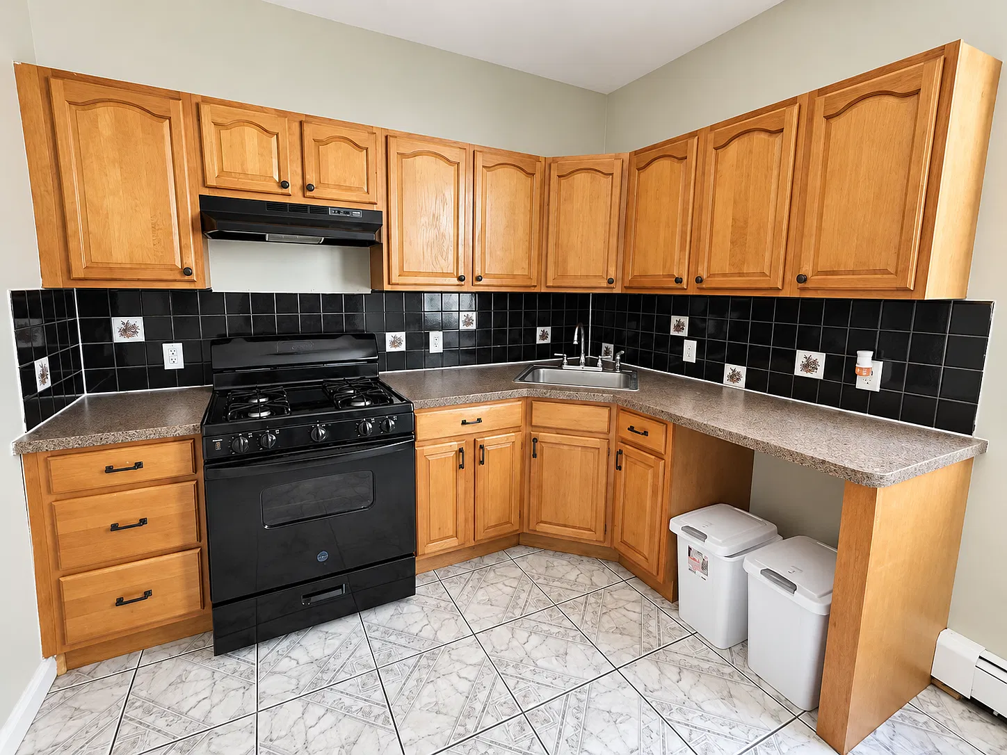 2 bed, 1000 sqft, $1,845 — Photo 1