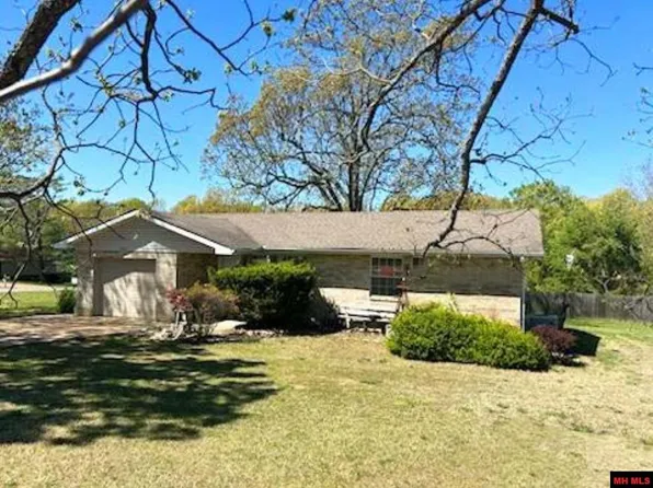 2210 Russell Ln, Mountain Home, AR 72653