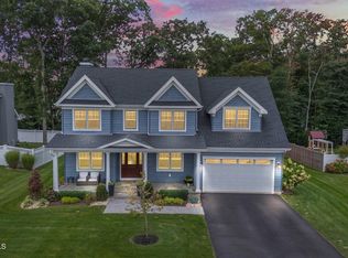 25 Bentley Ln, Ocean, NJ 07712