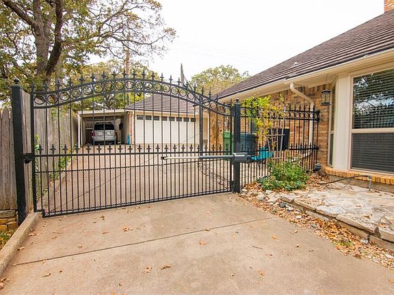4th image of 2213 Lakeview Dr