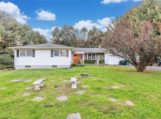 5 Clarks Ln, Milton, NY 12547