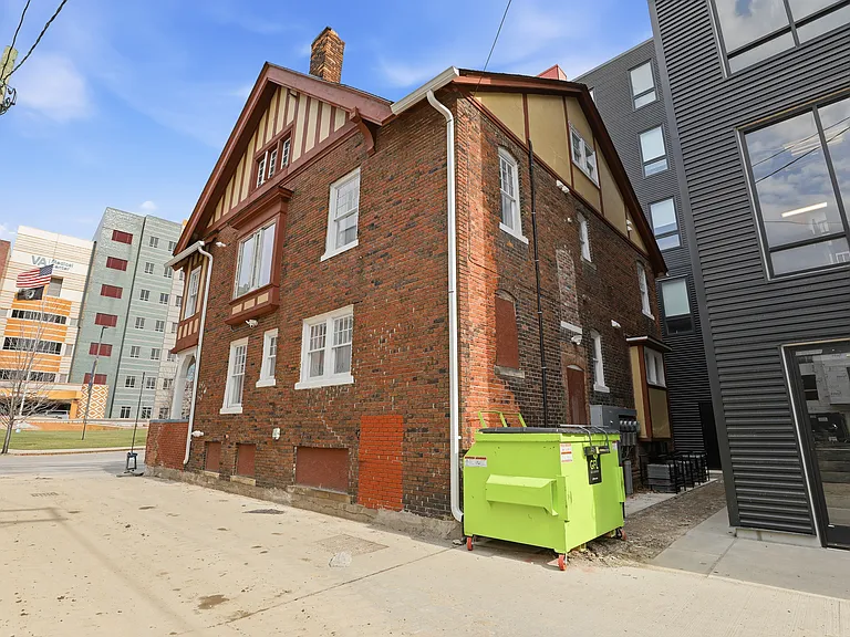 4635 John R St — Photo 18