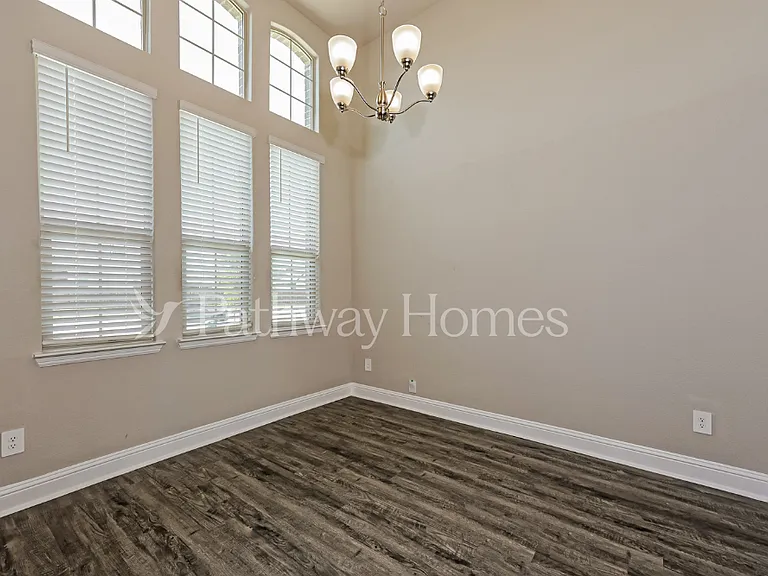 838 Poppie Ln — Photo 4