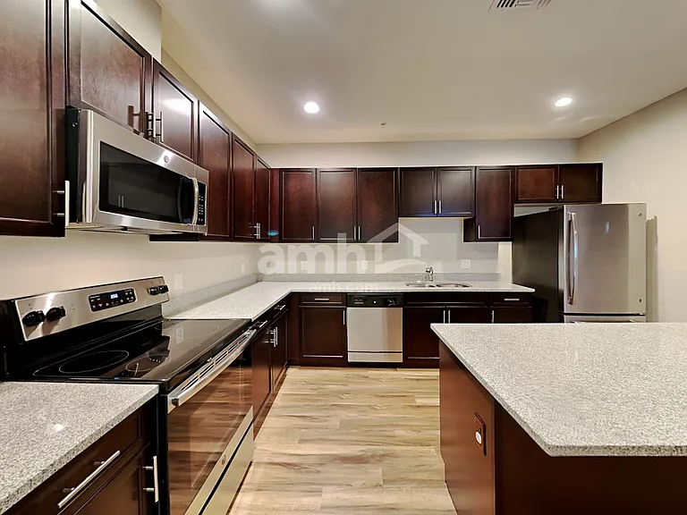 20701 W Stone Hill Rd — Photo 3