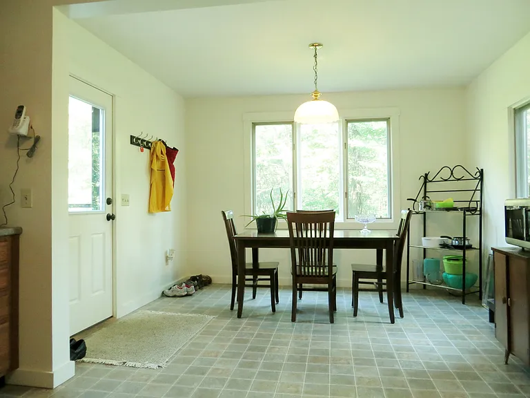 82 Dill Rd — Photo 2