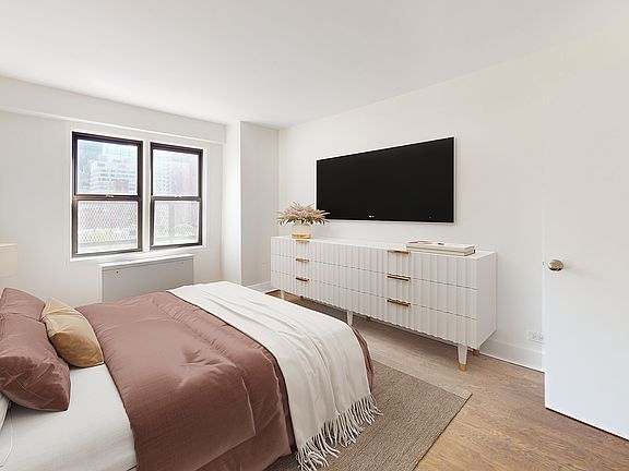 2nd image of 220 E 63rd St APT 11K