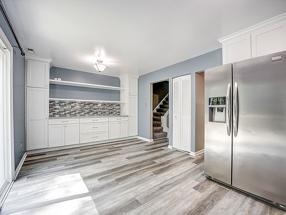 4th image of 13711 Flowing Brook Ct