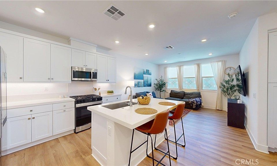 1st image of 2221 Bluegrass Way Rnch