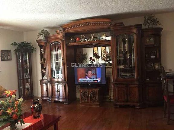 2nd image of 1821 Collins Ave