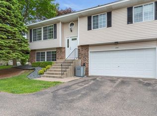 1957 Bielenberg Dr, Woodbury, MN 55125