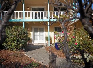 2237 Warwick Dr, Santa Rosa, CA 95405