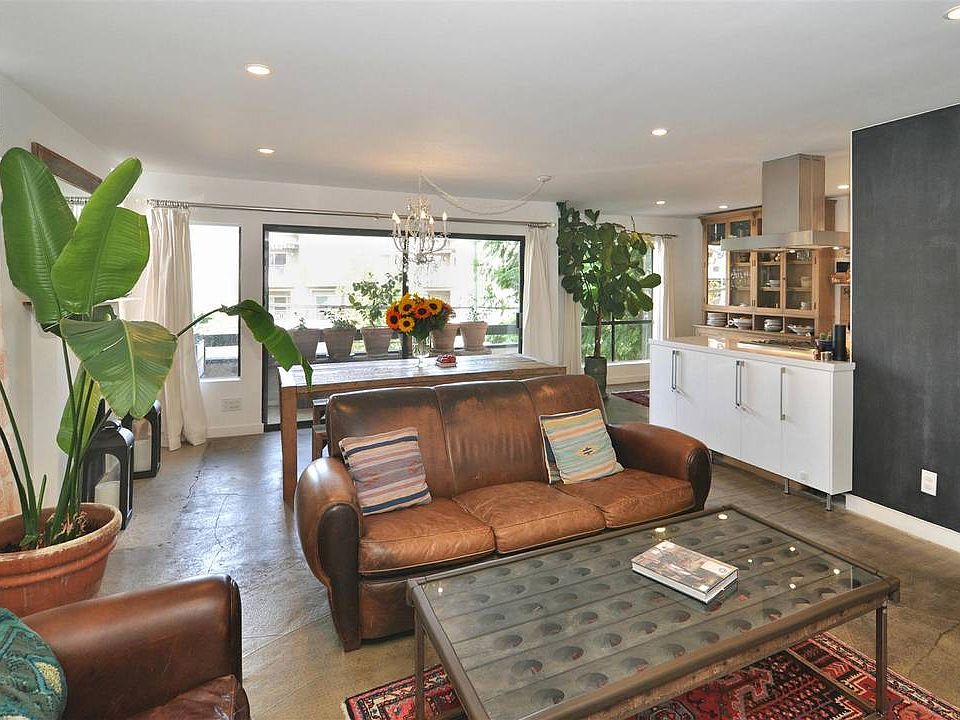 1st image of 4425 Whitsett Ave Unit 219
