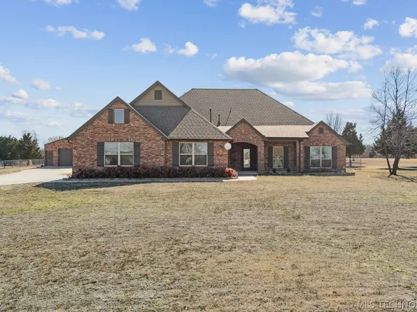 3398 E 426th Rd, Oologah, OK 74053