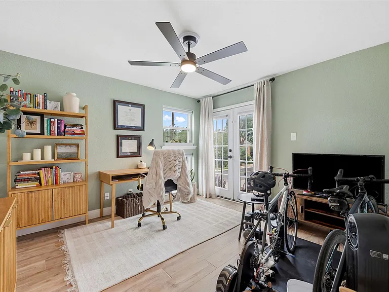 1500 Woodlawn Blvd #11 — Photo 21