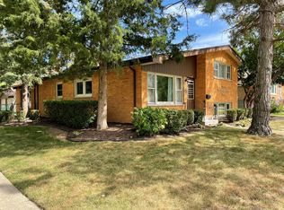 4264 W 107th St, Oak Lawn, IL