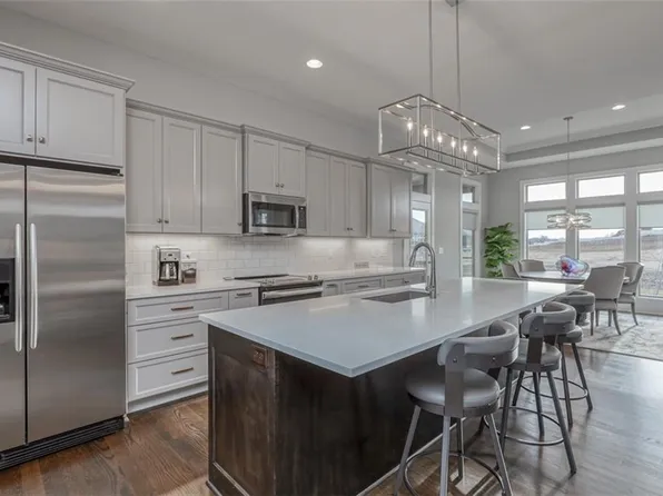 13704 Quigley St, Overland Park, KS 66221