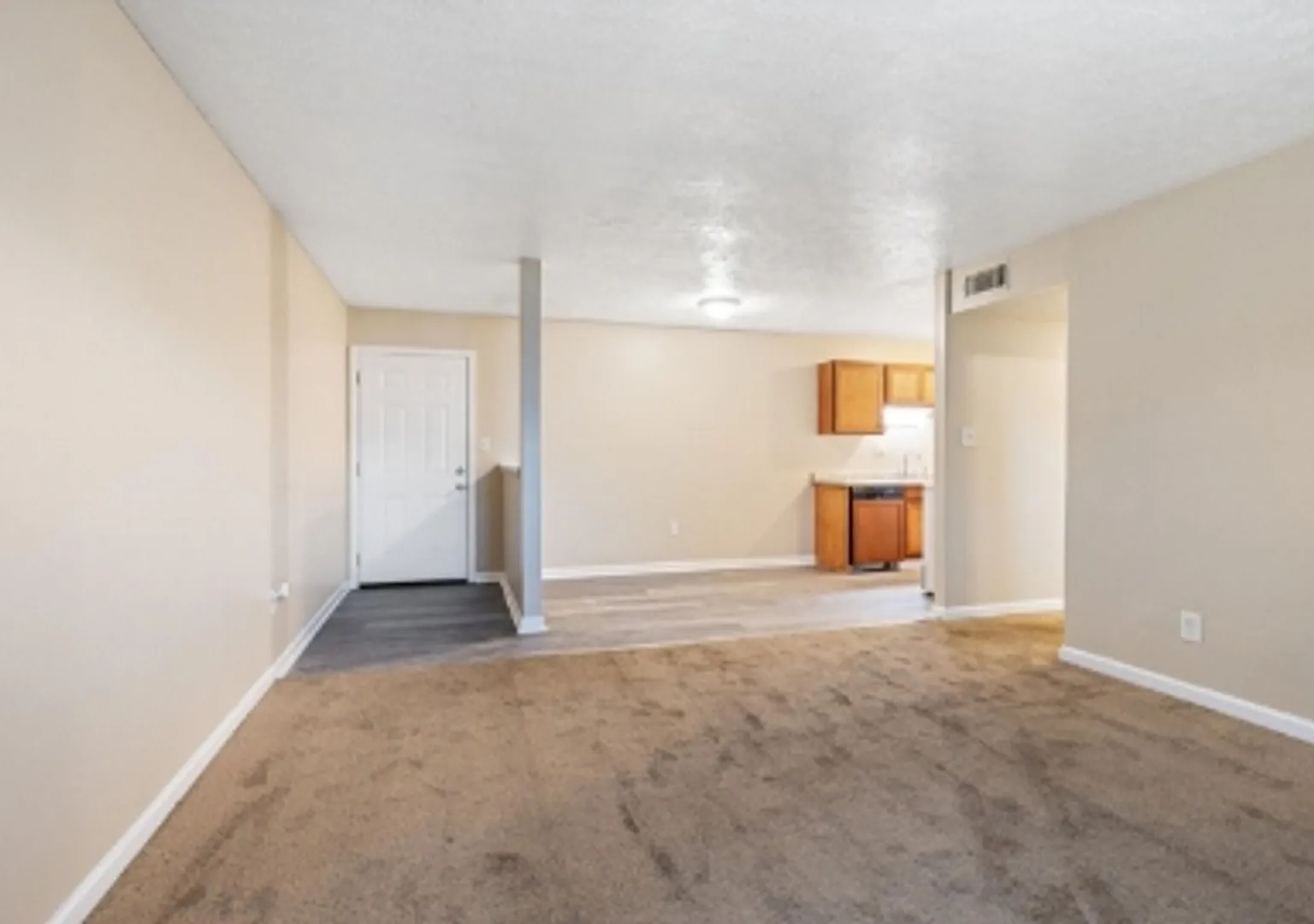 Huge 2 Br, 1 Ba Apartment With Walk-In Closets, Dishwasher And More! - Glen Hill Manor — Photo 3